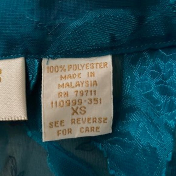 Victoria's Secret Vintage Floral Robe - Picture 11 of 12